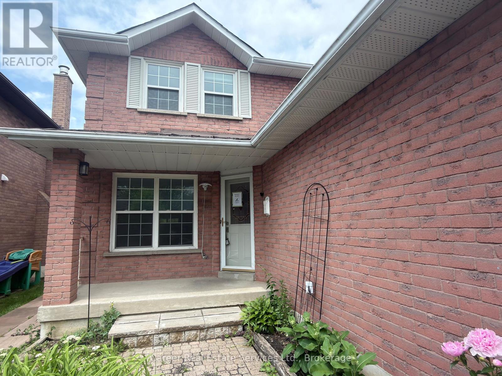 560 Steeple Hill, Pickering (Woodlands), Ontario  L1V 5Z3 - Photo 2 - E13508370