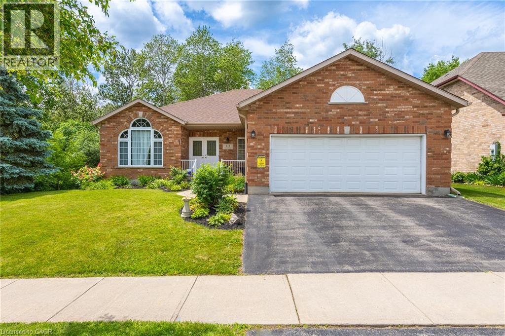 63 DAIMLER Drive, Kitchener, Ontario