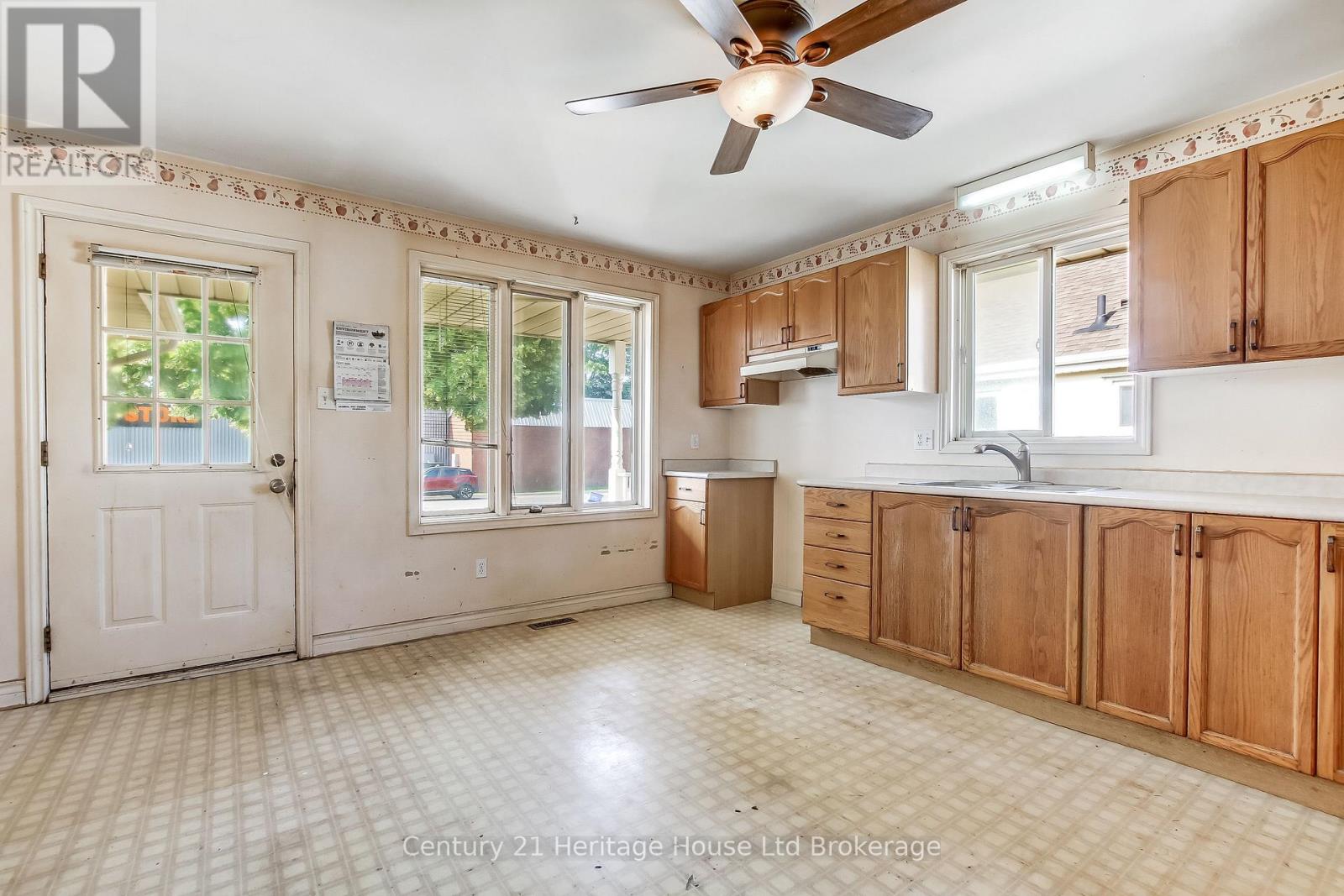 773 Hounsfield Street, Woodstock, Ontario N4S 1P6 - Photo 4 - X13508450