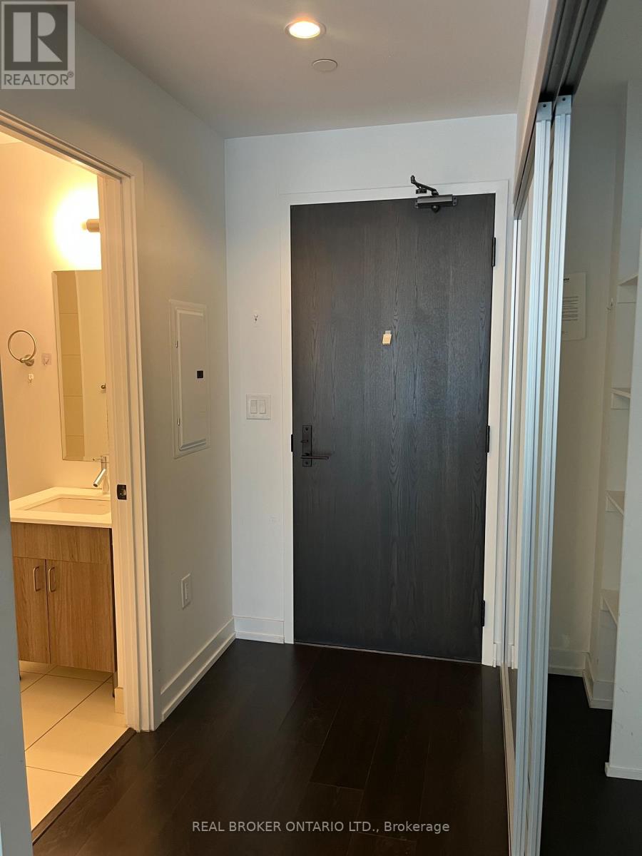 2707 - 426 University Avenue, Toronto, Ontario  M5G 1S9 - Photo 2 - C13508456