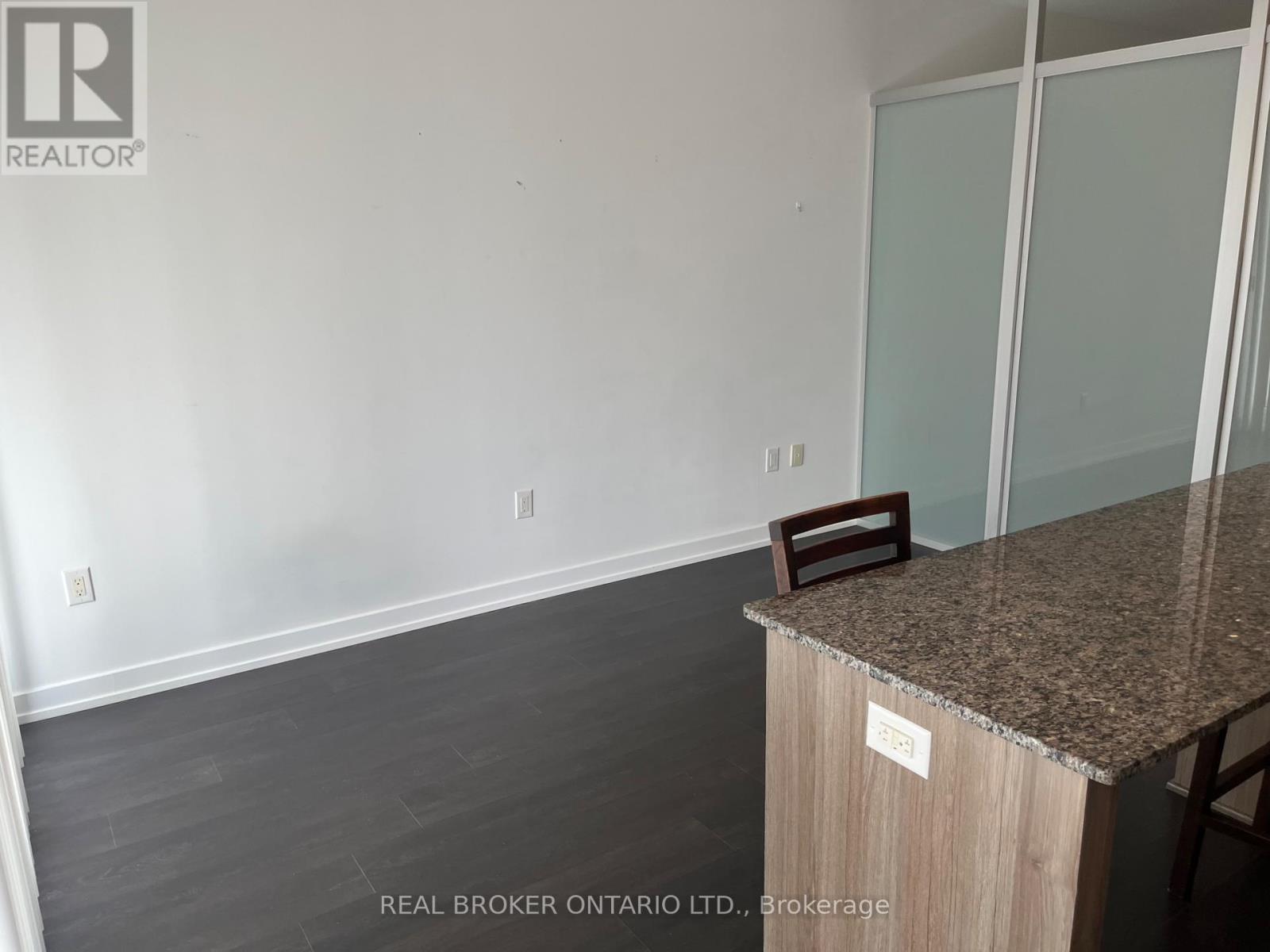 2707 - 426 University Avenue, Toronto, Ontario  M5G 1S9 - Photo 8 - C13508456