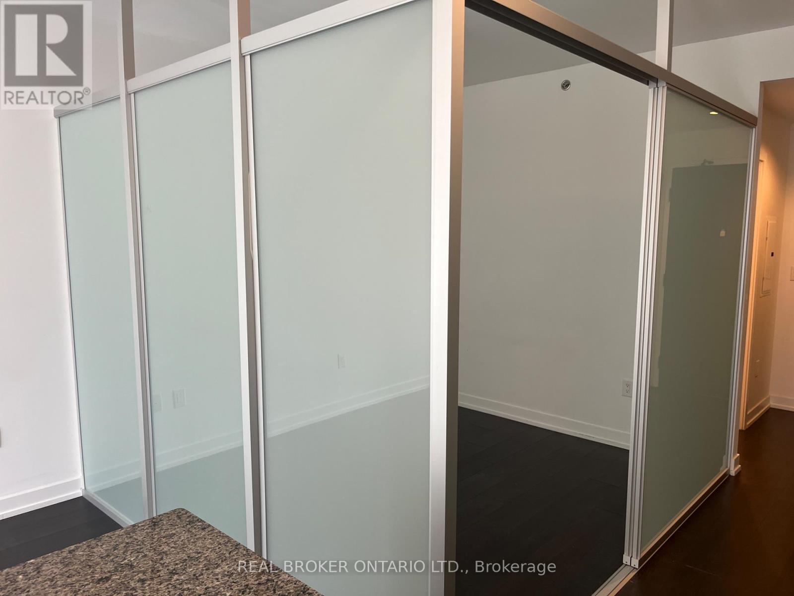 2707 - 426 University Avenue, Toronto, Ontario  M5G 1S9 - Photo 9 - C13508456