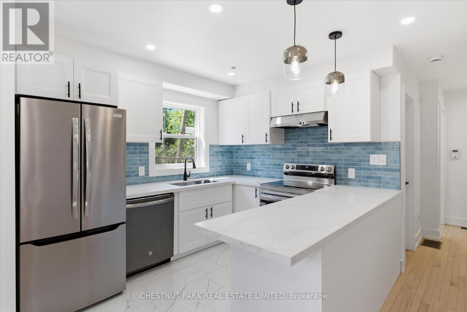 1 AGNES LANE, Toronto, Ontario