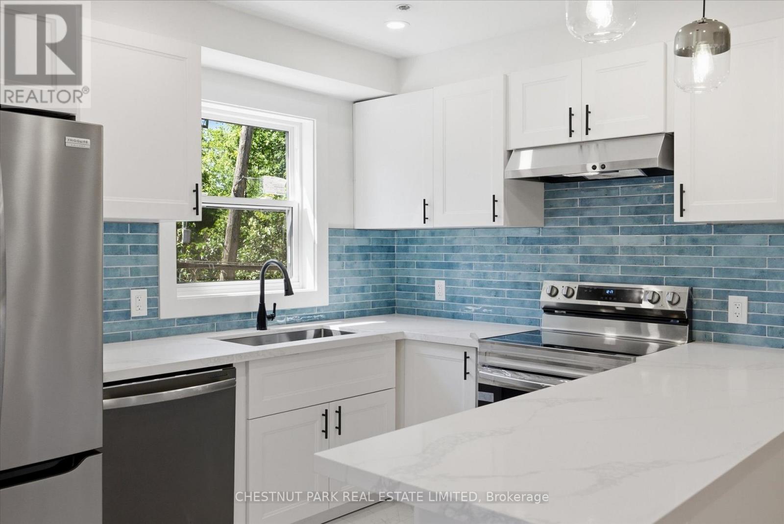 1 Agnes Lane, Toronto, Ontario  M4L 3Z3 - Photo 15 - E13508398