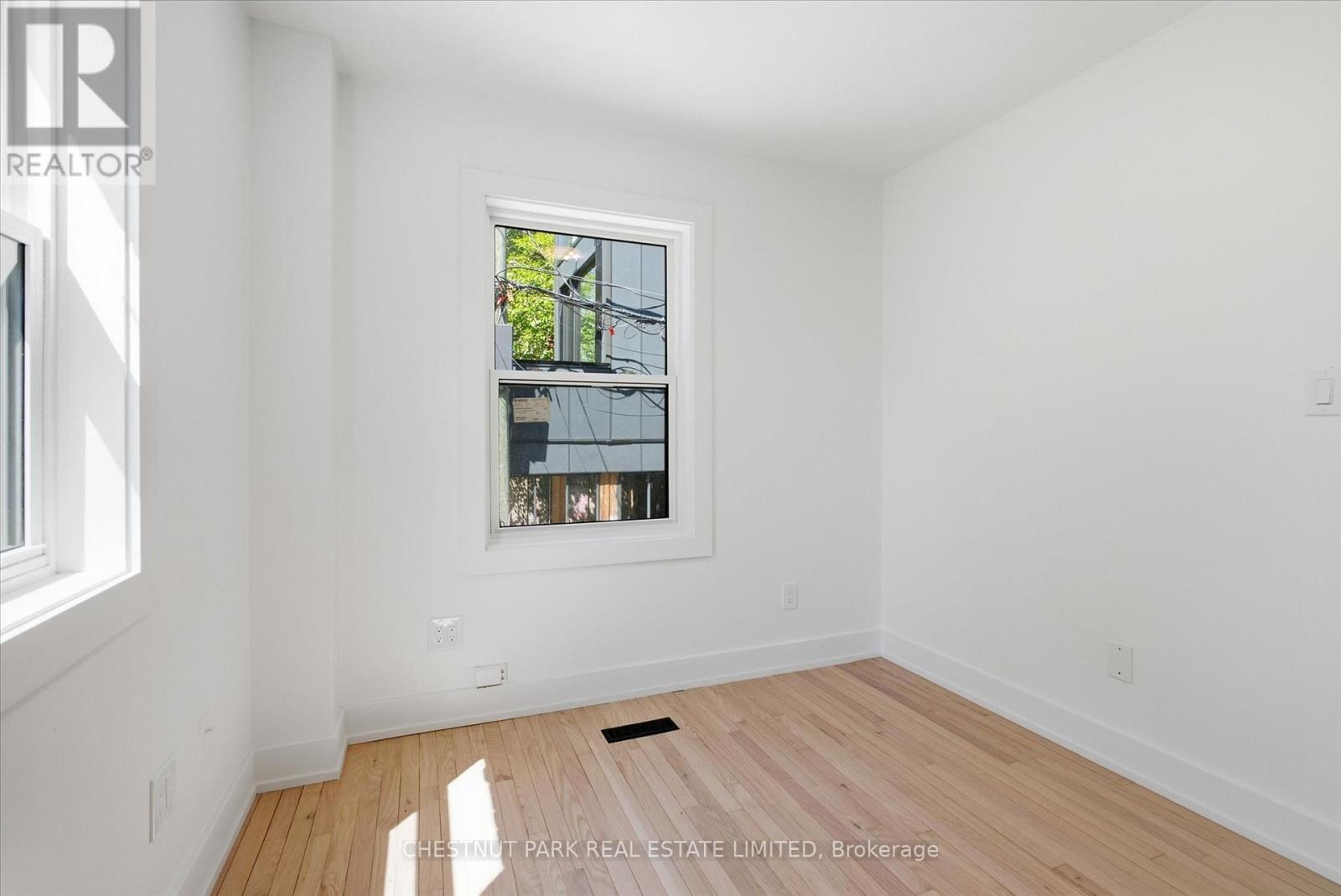 1 Agnes Lane, Toronto, Ontario  M4L 3Z3 - Photo 19 - E13508398