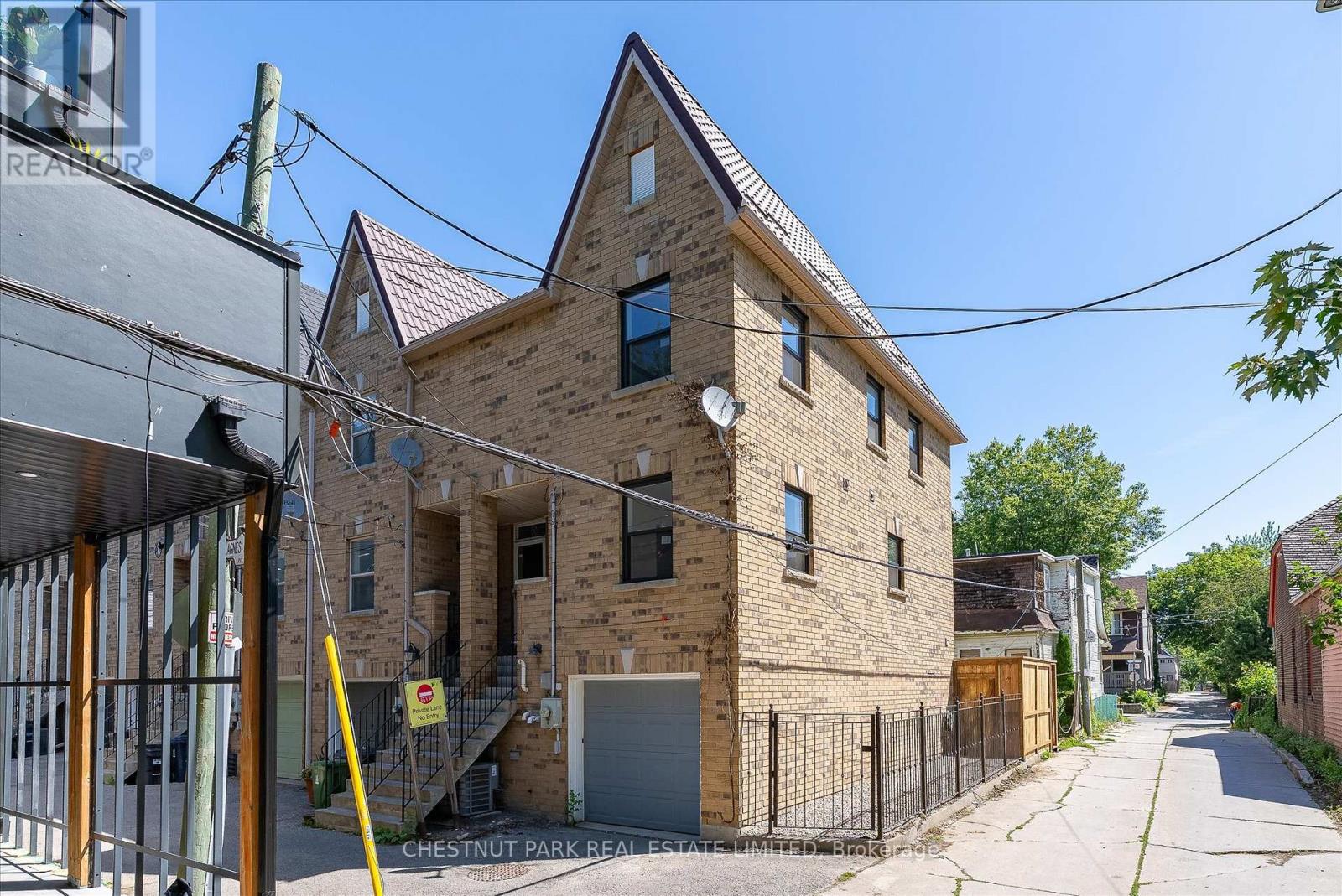 1 Agnes Lane, Toronto, Ontario  M4L 3Z3 - Photo 2 - E13508398