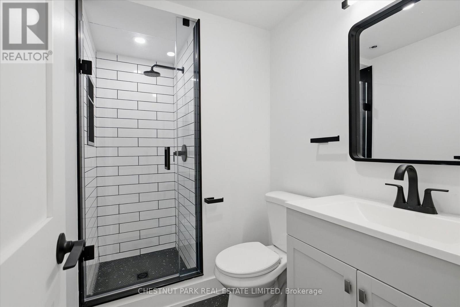 1 Agnes Lane, Toronto, Ontario  M4L 3Z3 - Photo 20 - E13508398