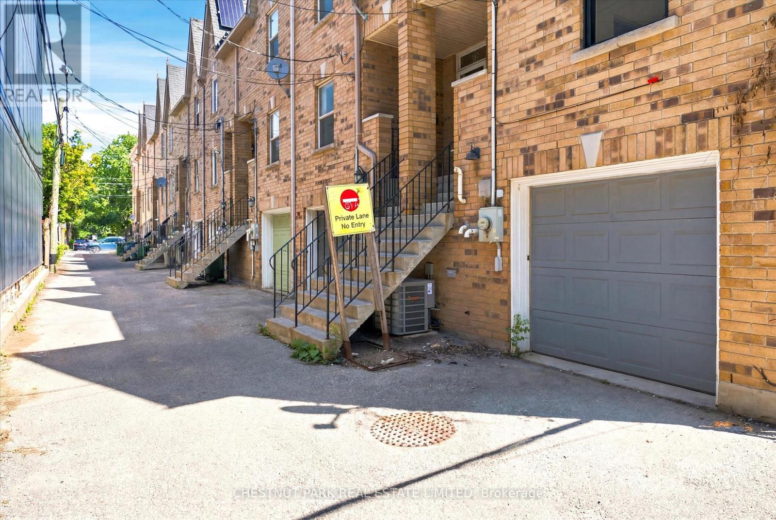 1 Agnes Lane, Toronto, Ontario  M4L 3Z3 - Photo 3 - E13508398