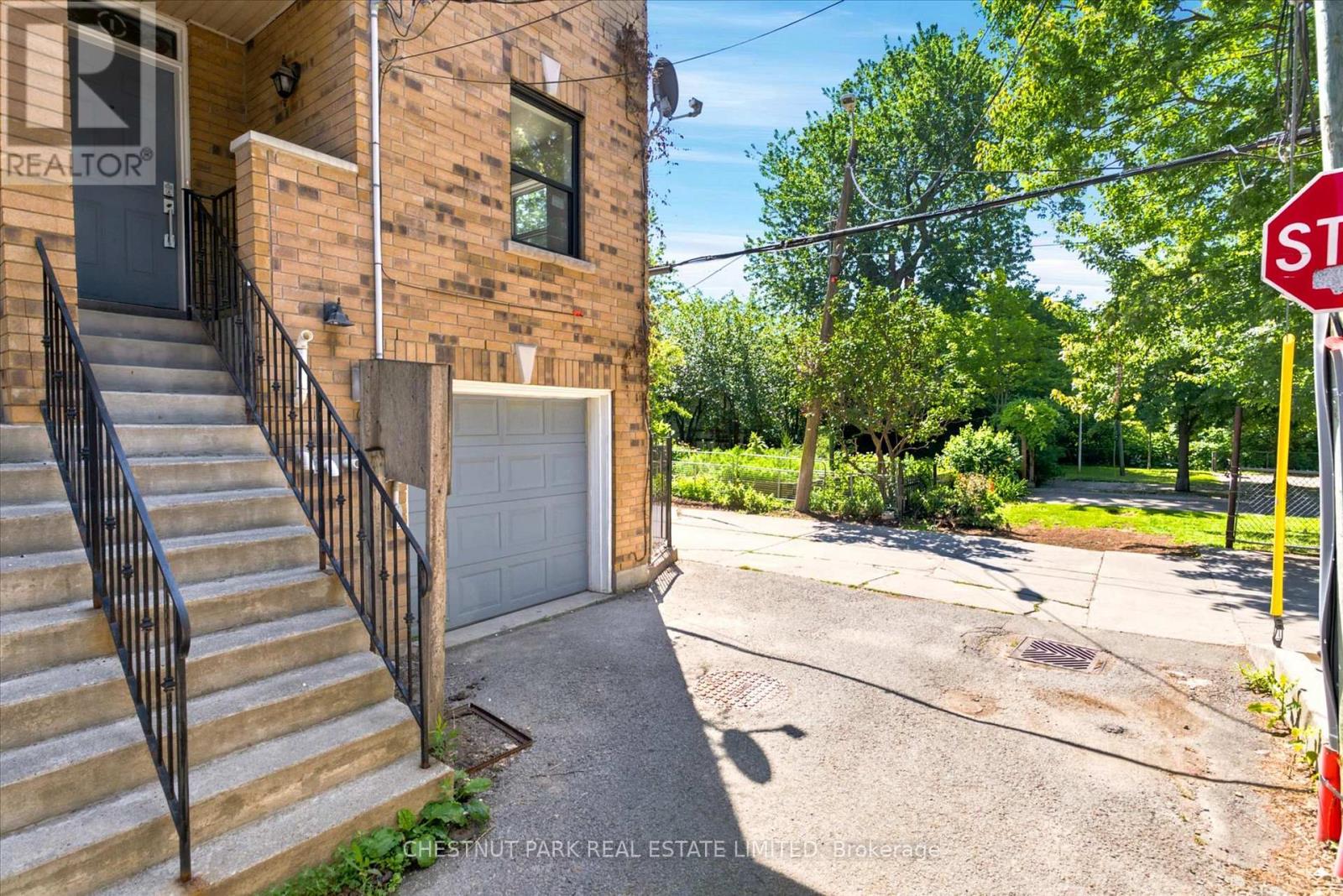 1 Agnes Lane, Toronto, Ontario  M4L 3Z3 - Photo 4 - E13508398