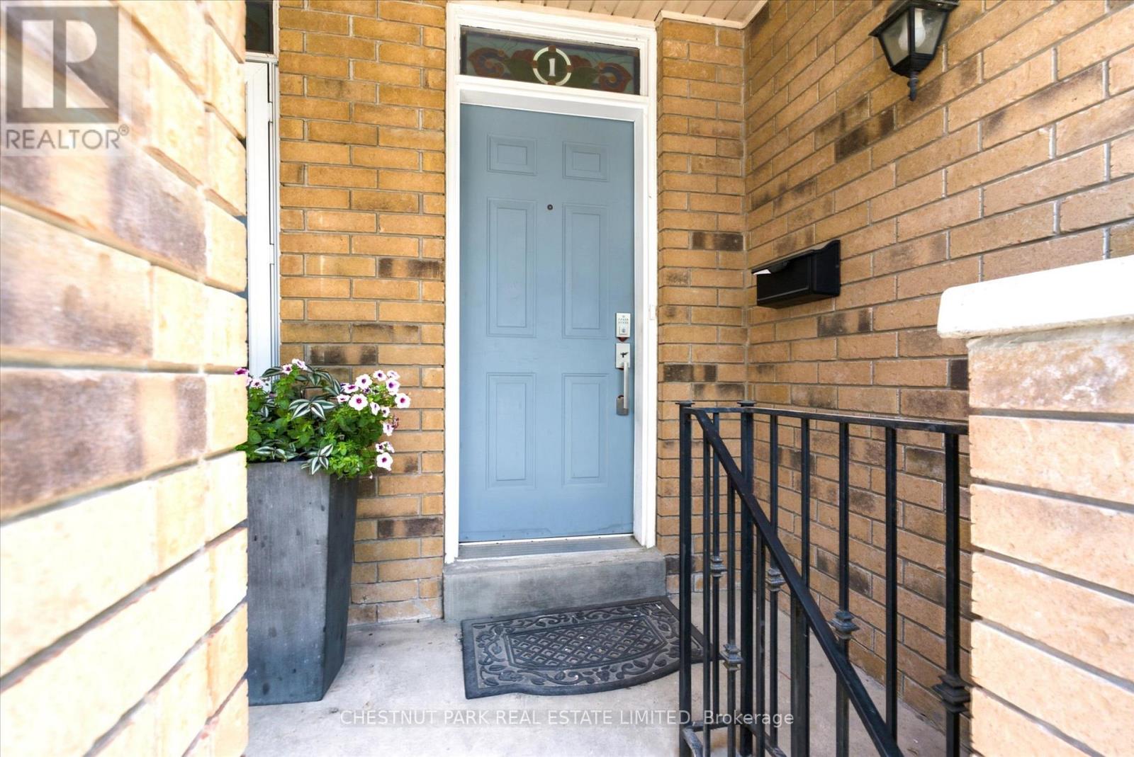 1 Agnes Lane, Toronto, Ontario  M4L 3Z3 - Photo 5 - E13508398