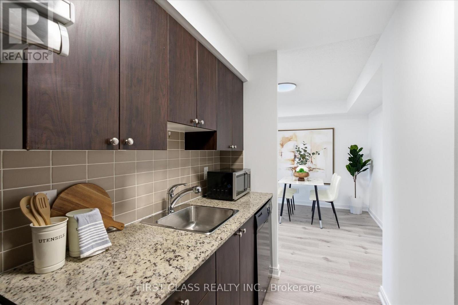 2918 - 181 Village Green Square, Toronto, Ontario M1S 0K6 - Photo 18 - E13508440