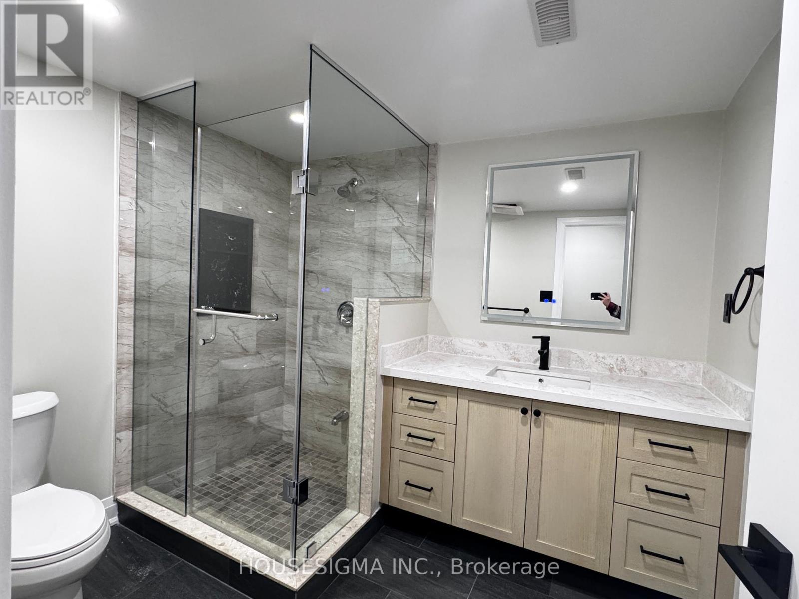 B1 - 9 Delevan Court, Richmond Hill, Ontario  L4B 3W8 - Photo 4 - N13508402