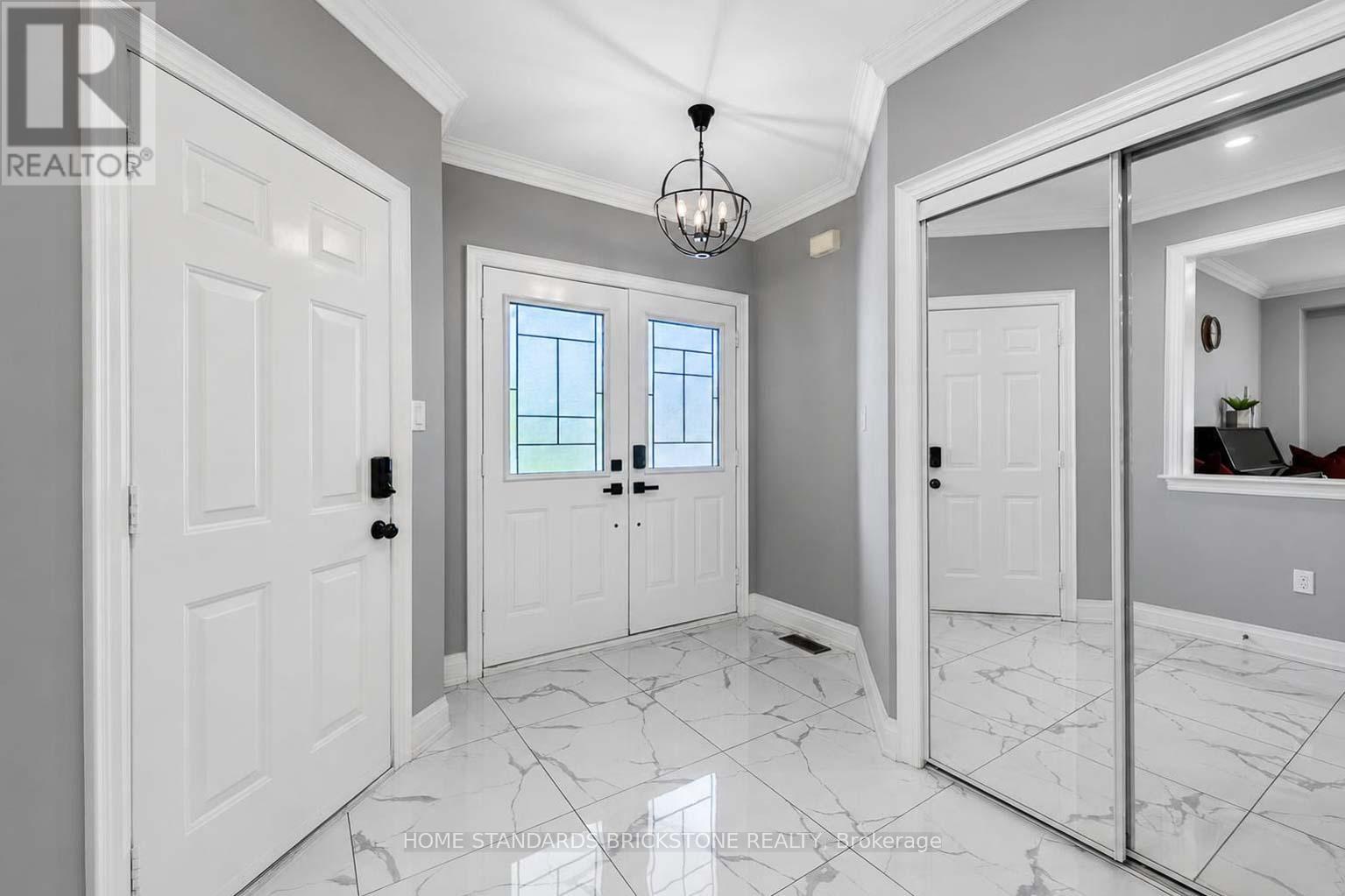 114 Brightsview Drive, Richmond Hill, Ontario  L4E 3Y9 - Photo 2 - N13508452