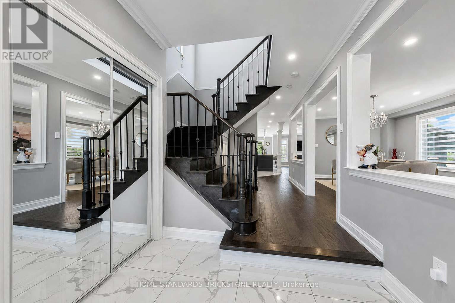 114 Brightsview Drive, Richmond Hill, Ontario  L4E 3Y9 - Photo 3 - N13508452