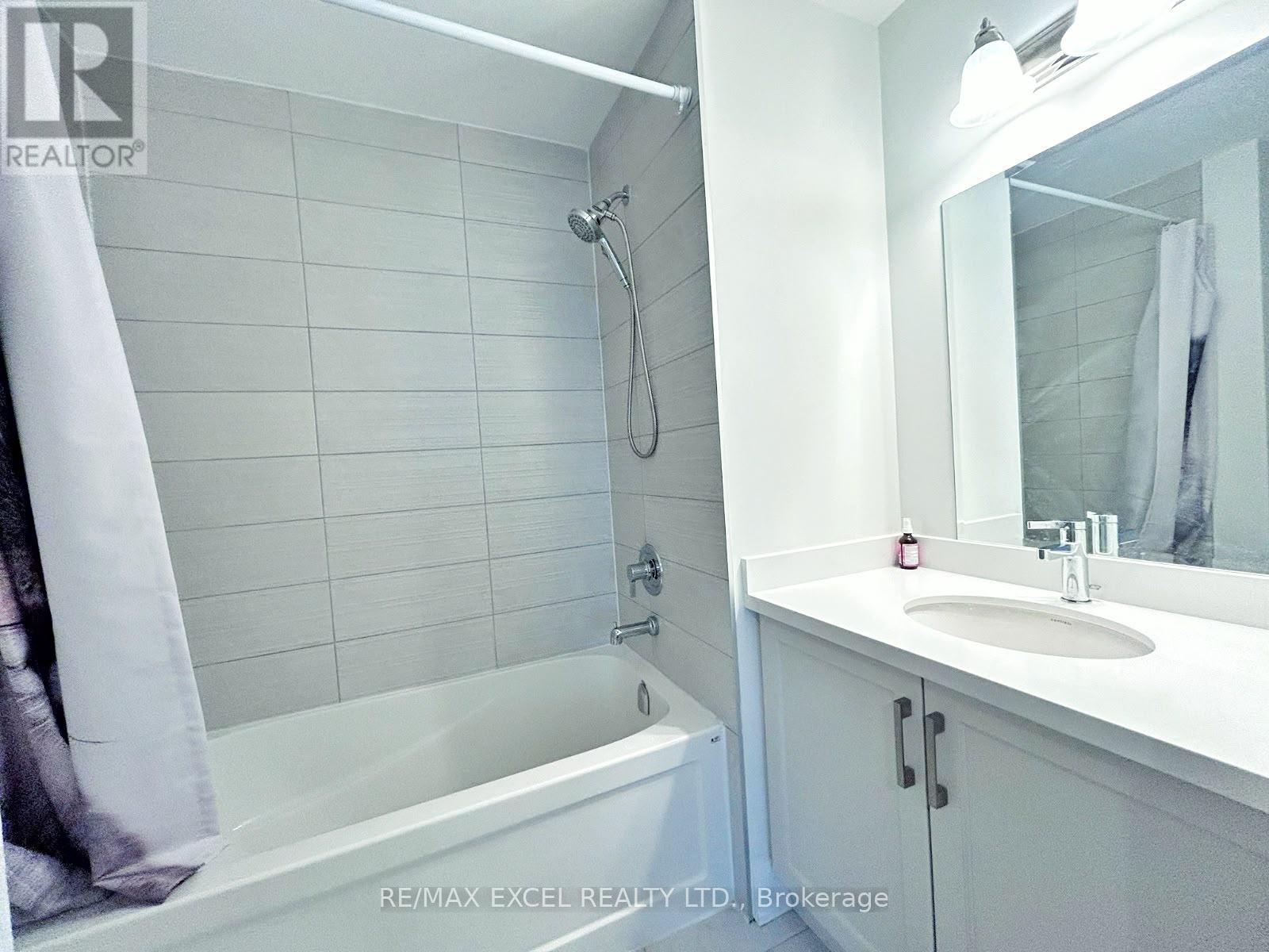 96 Clippers Crescent, Whitchurch-Stouffville, Ontario  L4A 4X7 - Photo 10 - N13499046