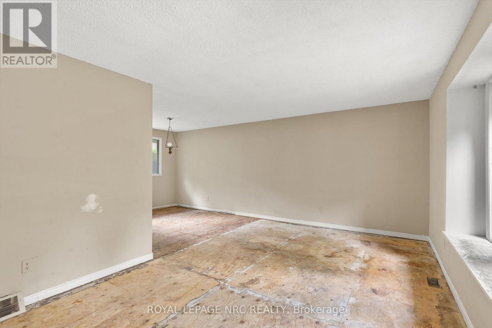 5 Fallingbrook Drive, Pelham, Ontario  L0S 1E1 - Photo 11 - X13508248