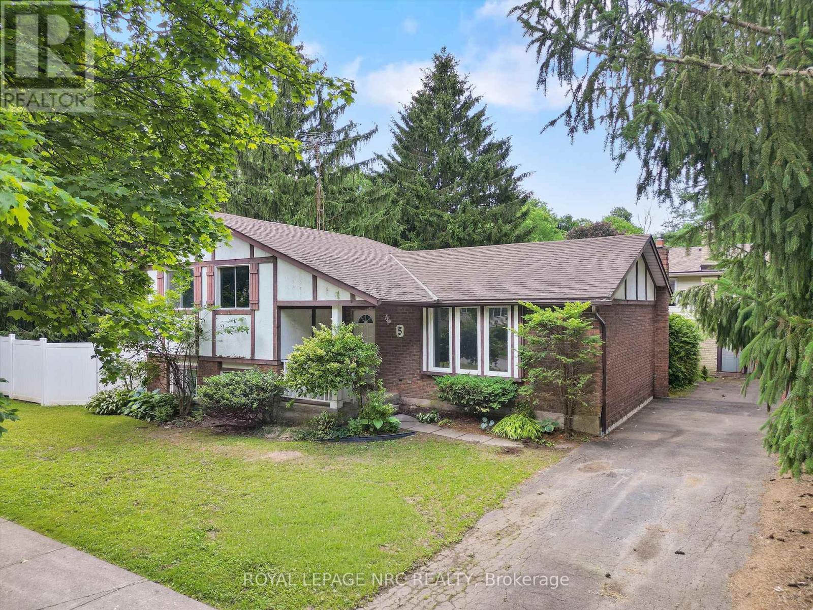 5 Fallingbrook Drive, Pelham, Ontario  L0S 1E1 - Photo 34 - X13508248
