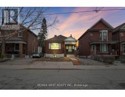 661 BERESFORD AVENUE, Toronto, Ontario