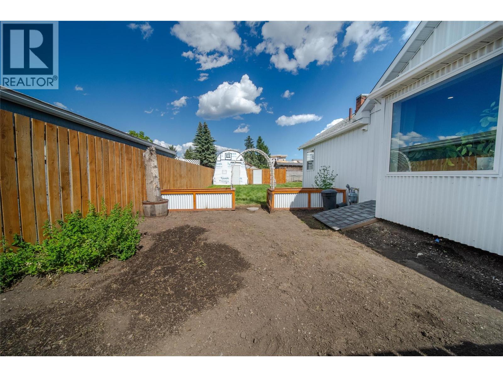 416 16th Avenue N, Cranbrook, British Columbia V1C 3W7 - Photo 22 - 10393239