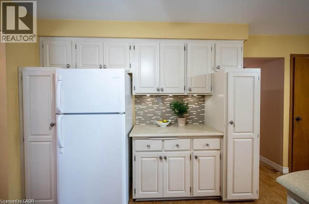 93 Hillview Drive, Baden, Ontario  N3A 2V3 - Photo 6 - 40844057