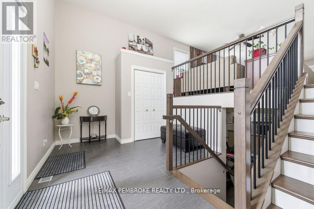 21a East Street, Petawawa, Ontario  K8H 2N7 - Photo 5 - X13508558