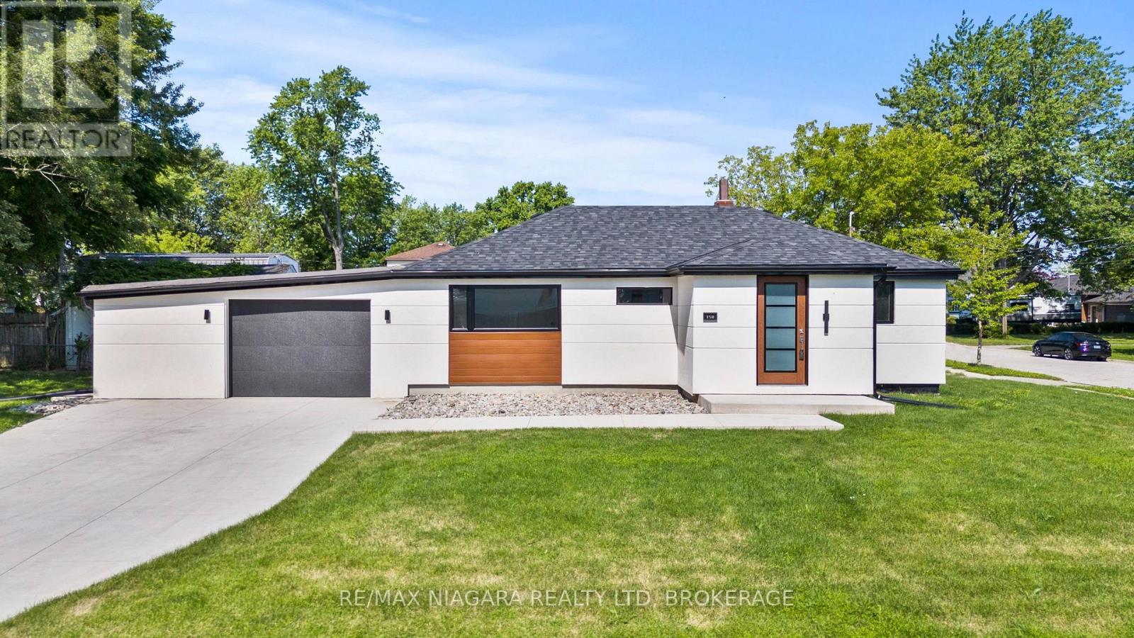 150 Douglas Street, Fort Erie, Ontario  L2A 3W9 - Photo 1 - X13508540