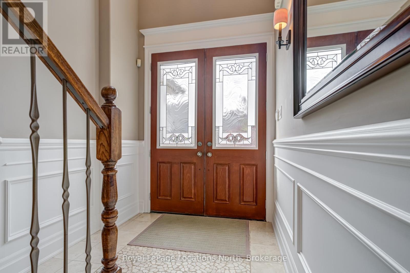 39 Hughes Street, Collingwood, Ontario  L9Y 0W7 - Photo 4 - S13508592