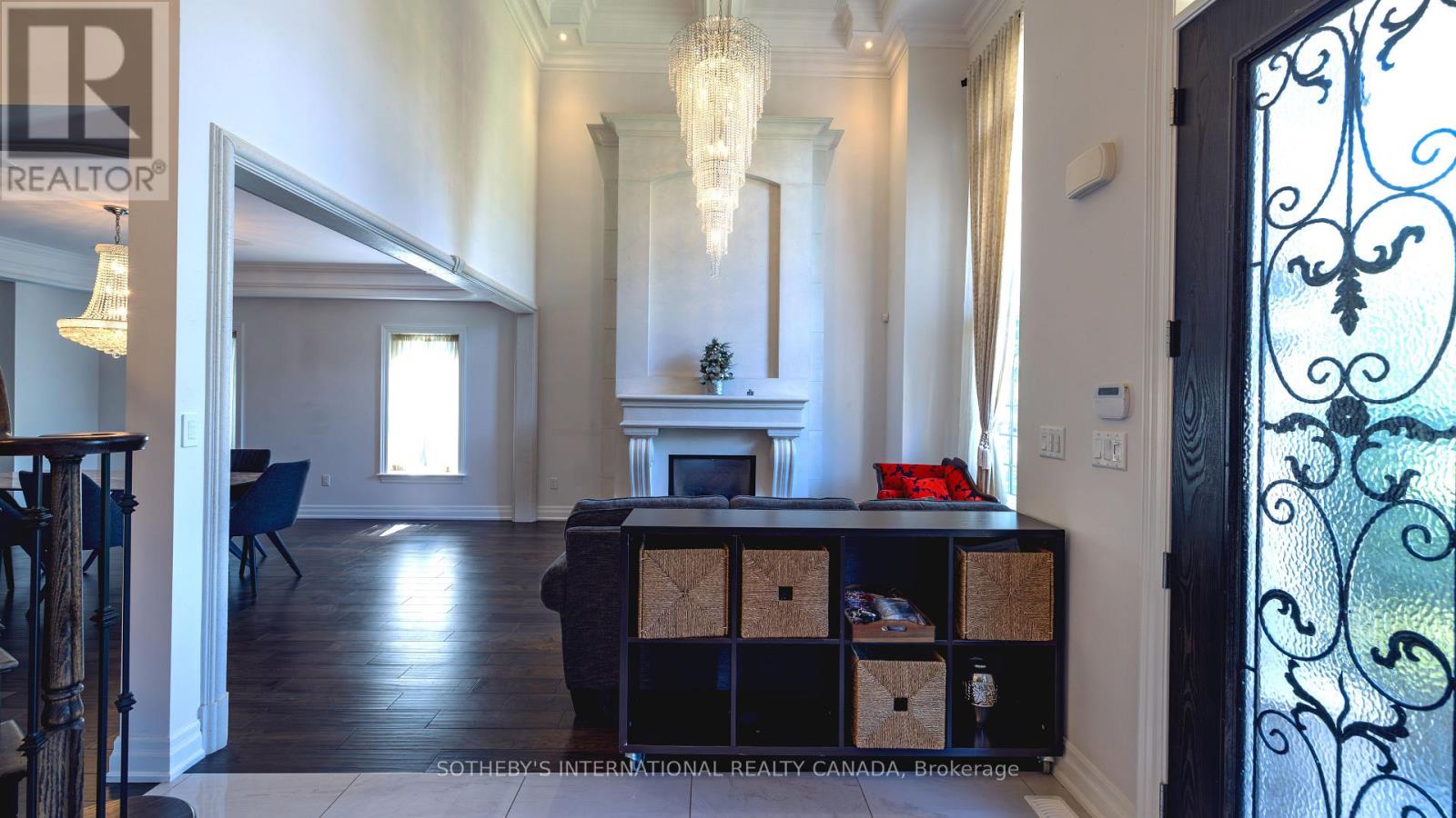 369 Lees Lane, Oakville, Ontario  L6L 4S4 - Photo 4 - W13474166