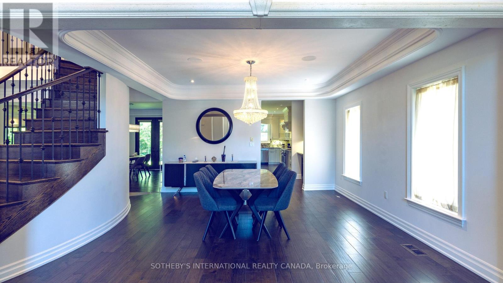 369 Lees Lane, Oakville, Ontario  L6L 4S4 - Photo 6 - W13474166