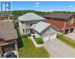 70 SHALOM WAY, Barrie, Ontario