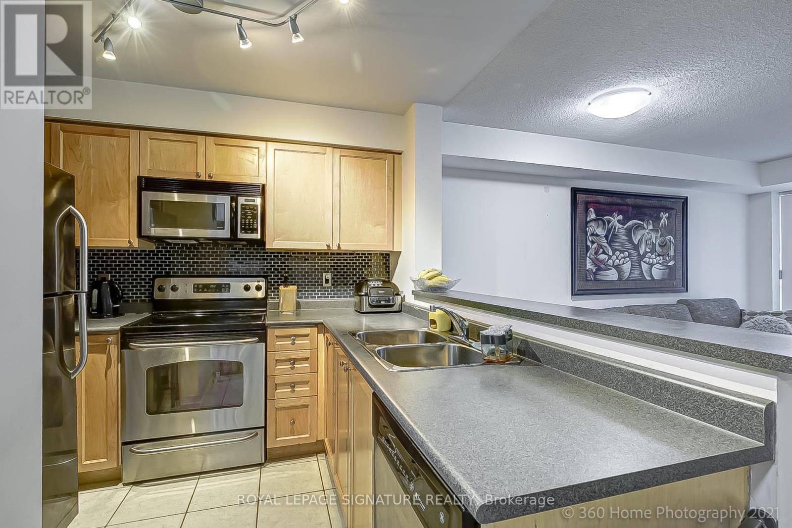 804 - 7 Michael Power Place, Toronto, Ontario  M9A 0A4 - Photo 16 - W13491156