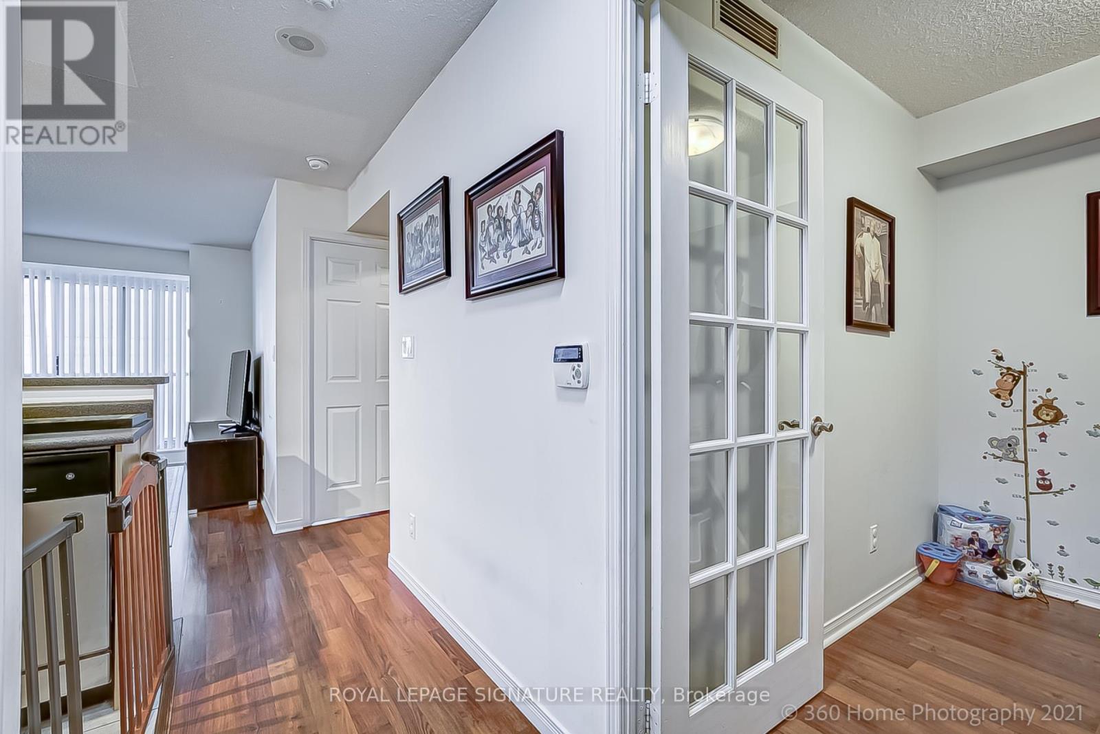 804 - 7 Michael Power Place, Toronto, Ontario  M9A 0A4 - Photo 18 - W13491156