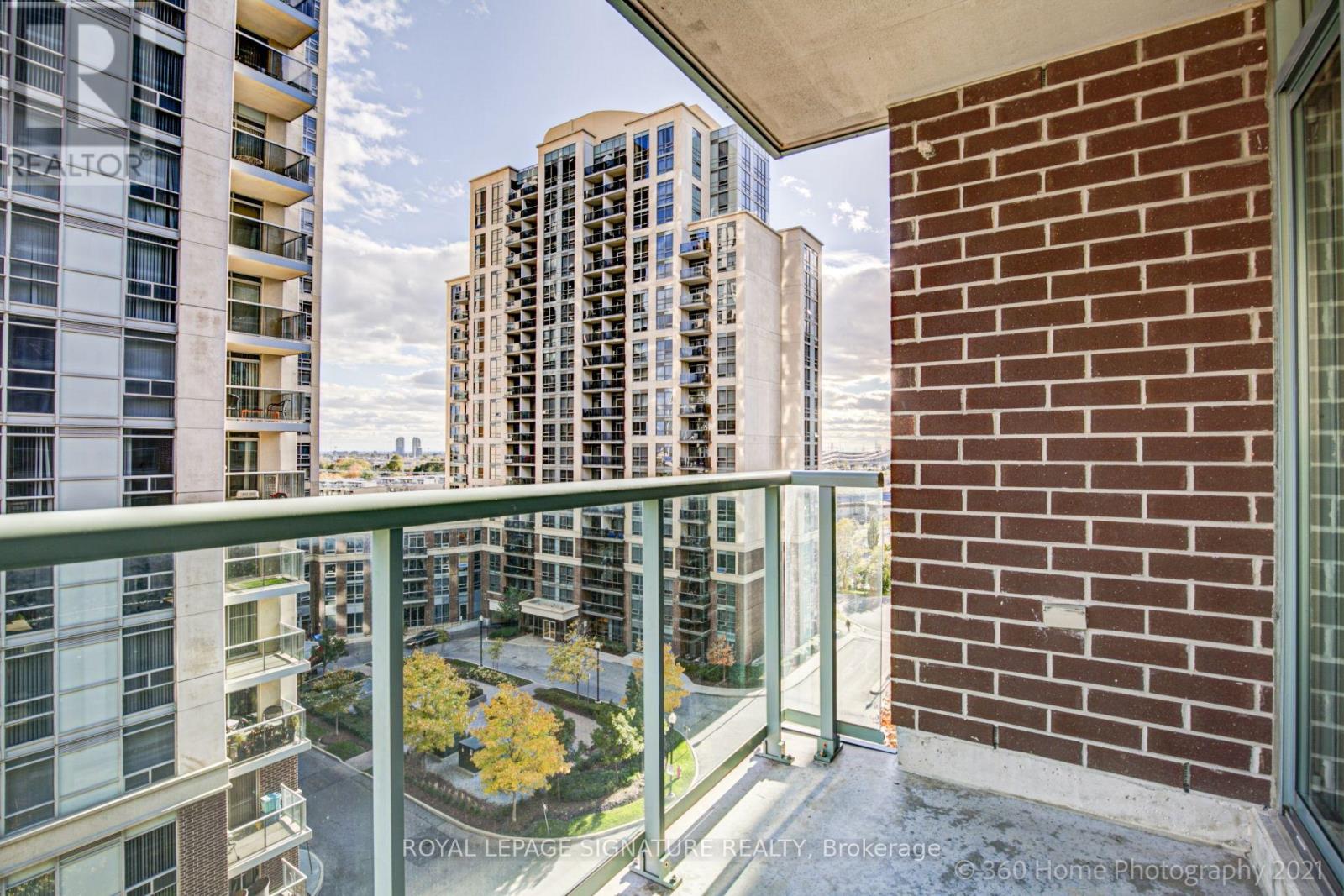 804 - 7 Michael Power Place, Toronto, Ontario  M9A 0A4 - Photo 6 - W13491156