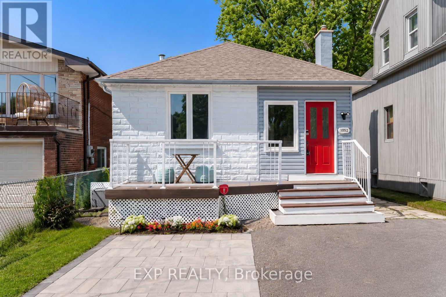 1052 ALEXANDRA AVENUE, Mississauga, Ontario