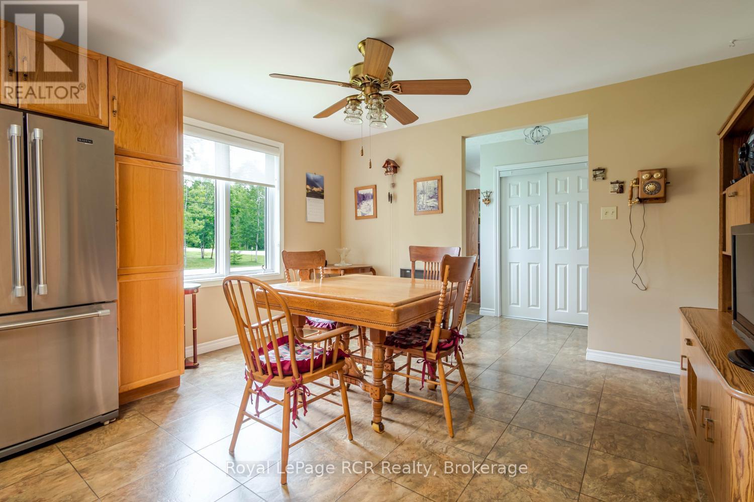11 Graham Crescent, South Bruce Peninsula, Ontario  N0H 2G0 - Photo 10 - X13467318