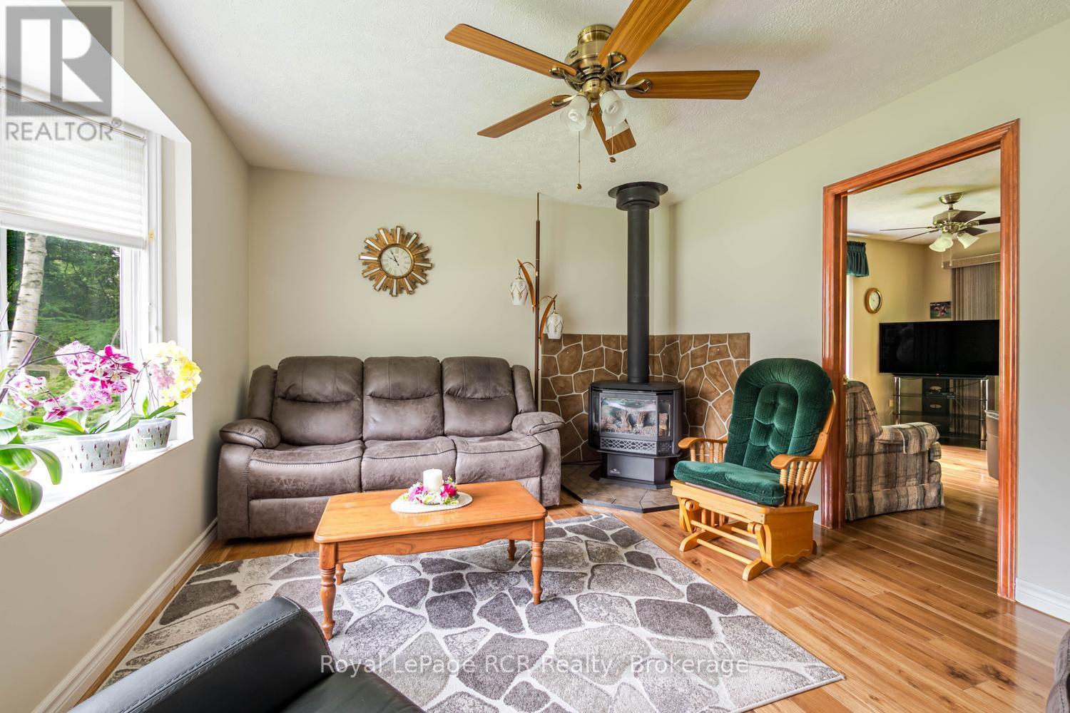 11 Graham Crescent, South Bruce Peninsula, Ontario  N0H 2G0 - Photo 20 - X13467318