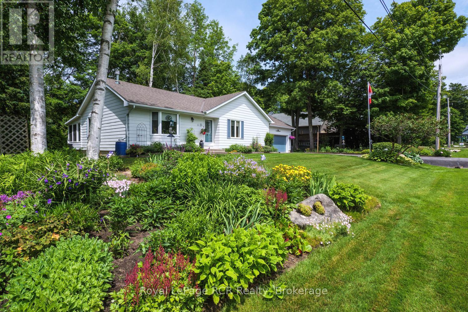 11 GRAHAM CRESCENT, South Bruce Peninsula, Ontario