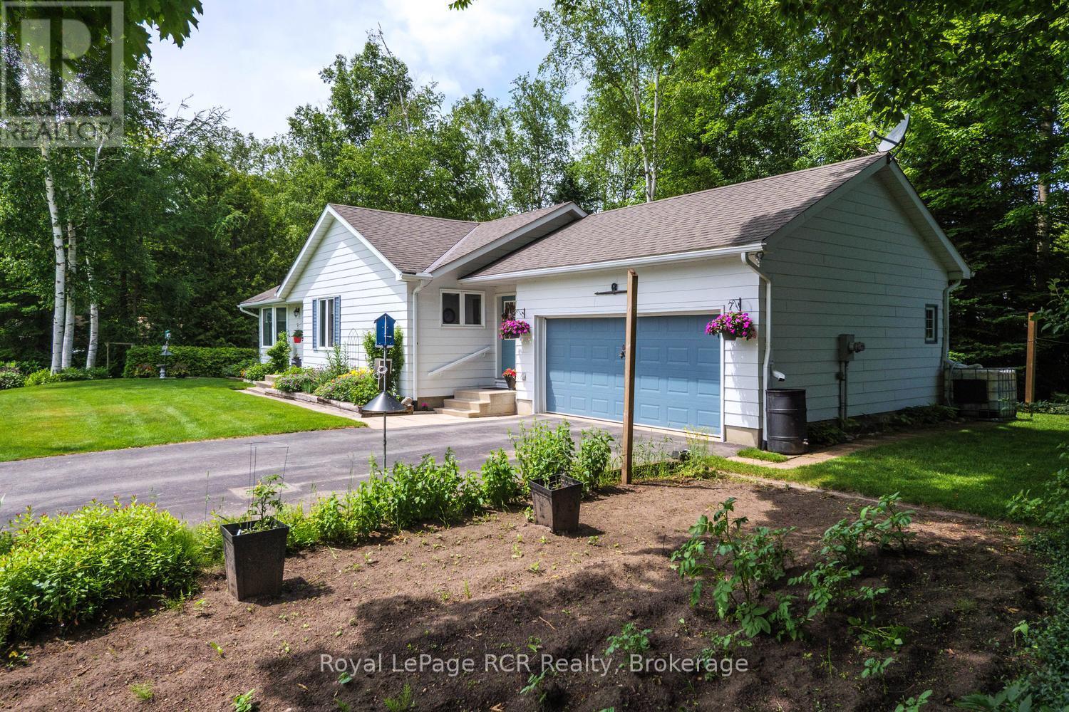 11 Graham Crescent, South Bruce Peninsula, Ontario  N0H 2G0 - Photo 29 - X13467318