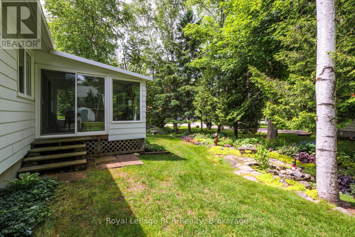11 Graham Crescent, South Bruce Peninsula, Ontario  N0H 2G0 - Photo 31 - X13467318