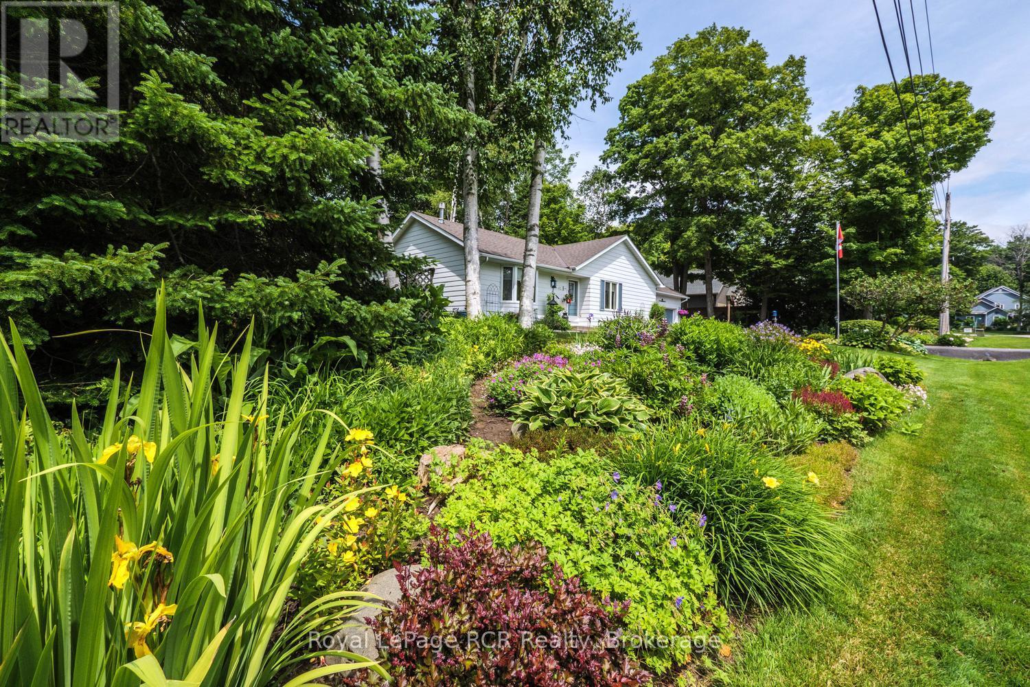 11 Graham Crescent, South Bruce Peninsula, Ontario  N0H 2G0 - Photo 35 - X13467318