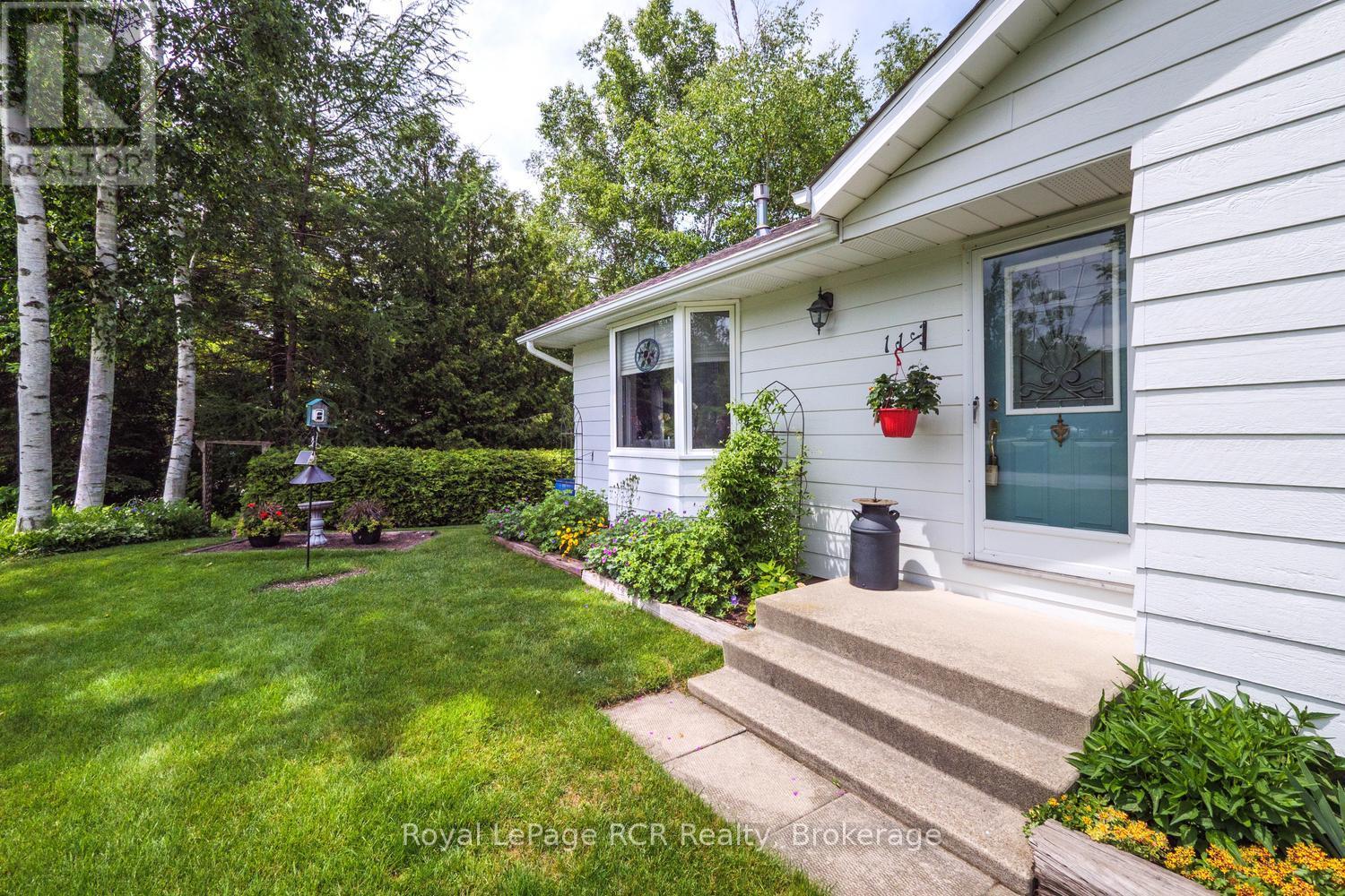 11 Graham Crescent, South Bruce Peninsula, Ontario  N0H 2G0 - Photo 4 - X13467318