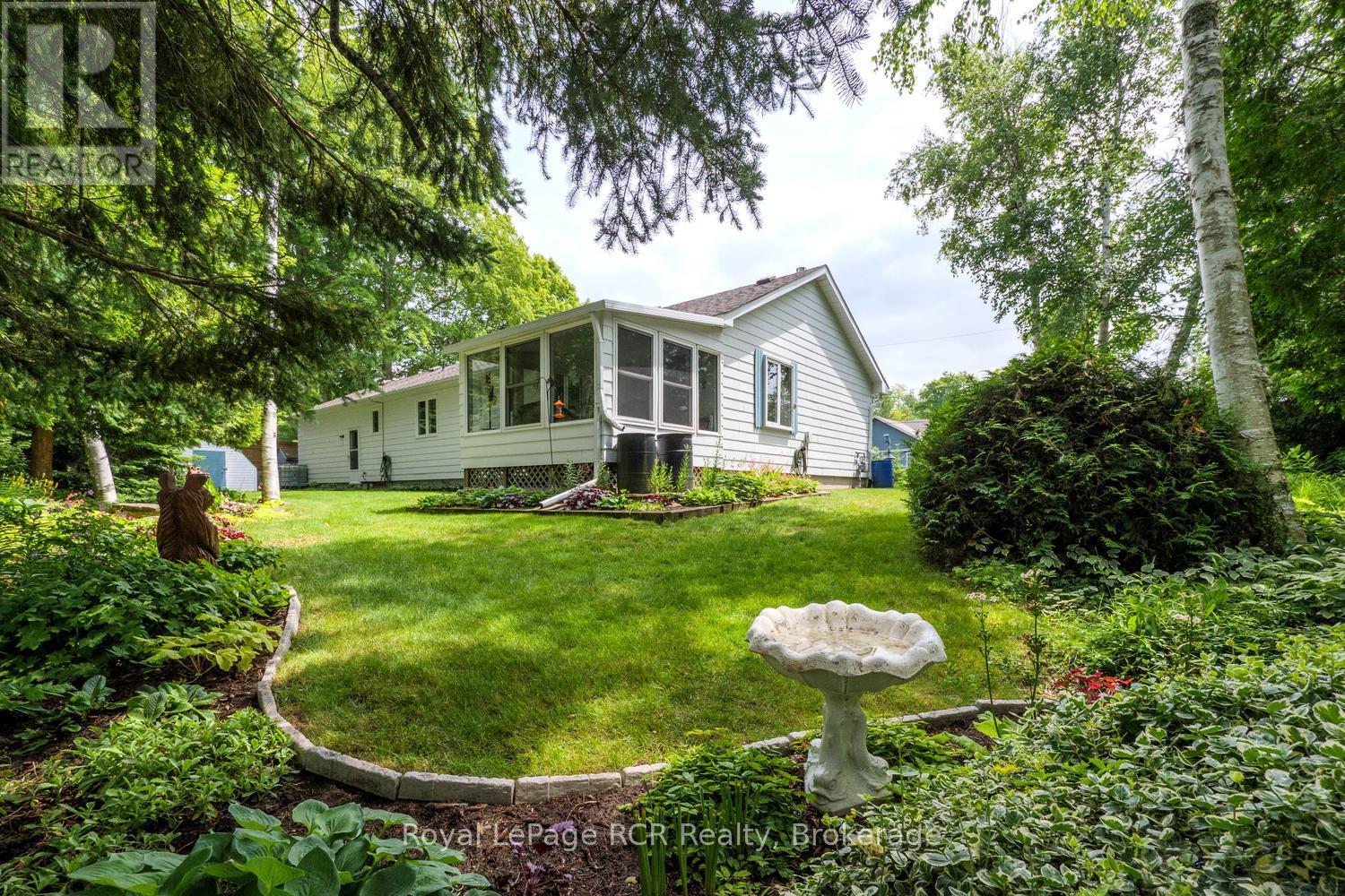 11 Graham Crescent, South Bruce Peninsula, Ontario  N0H 2G0 - Photo 33 - X13467318