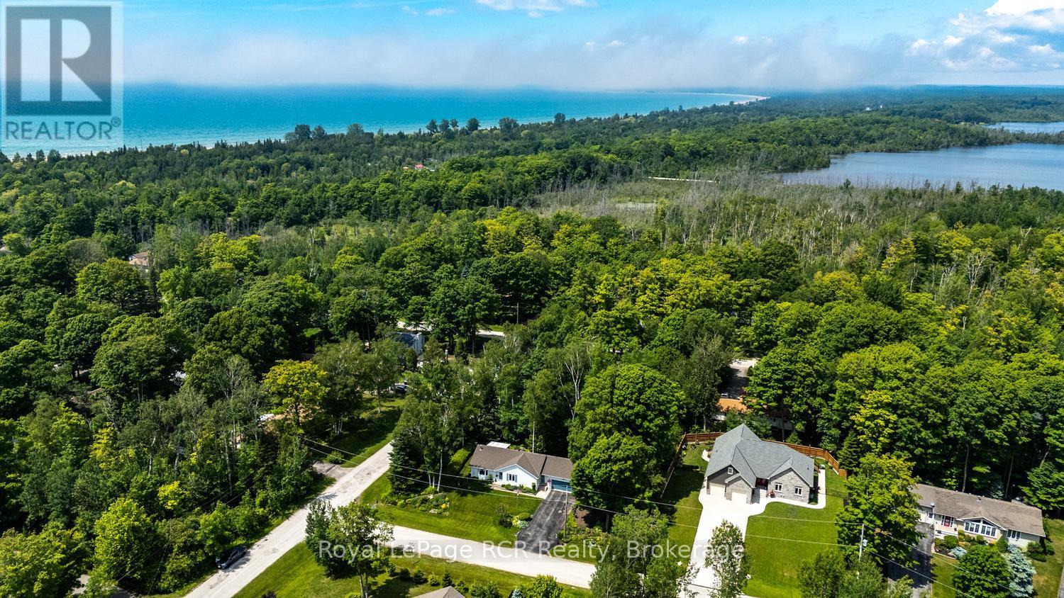 11 Graham Crescent, South Bruce Peninsula, Ontario  N0H 2G0 - Photo 42 - X13467318