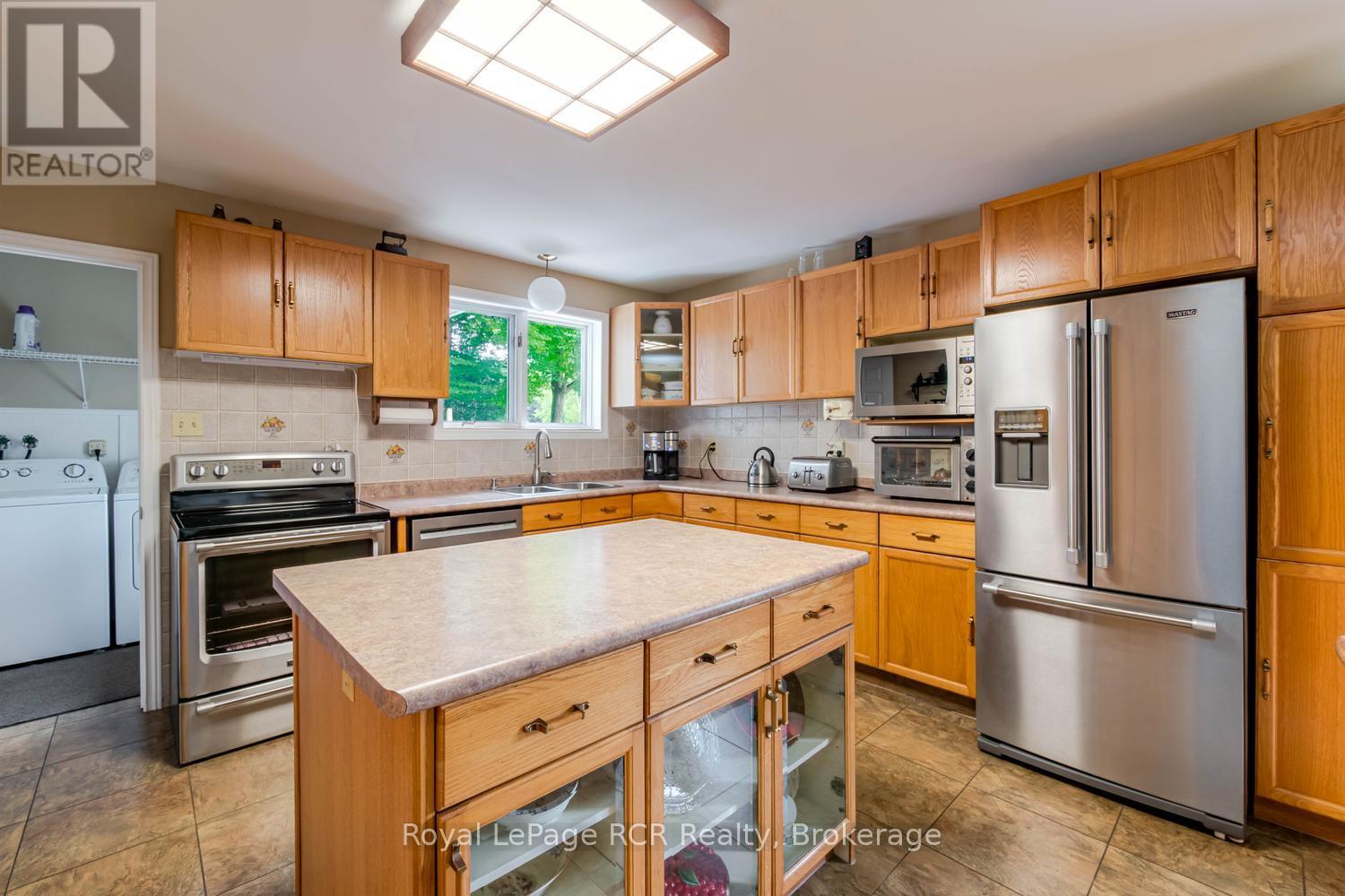 11 Graham Crescent, South Bruce Peninsula, Ontario  N0H 2G0 - Photo 7 - X13467318