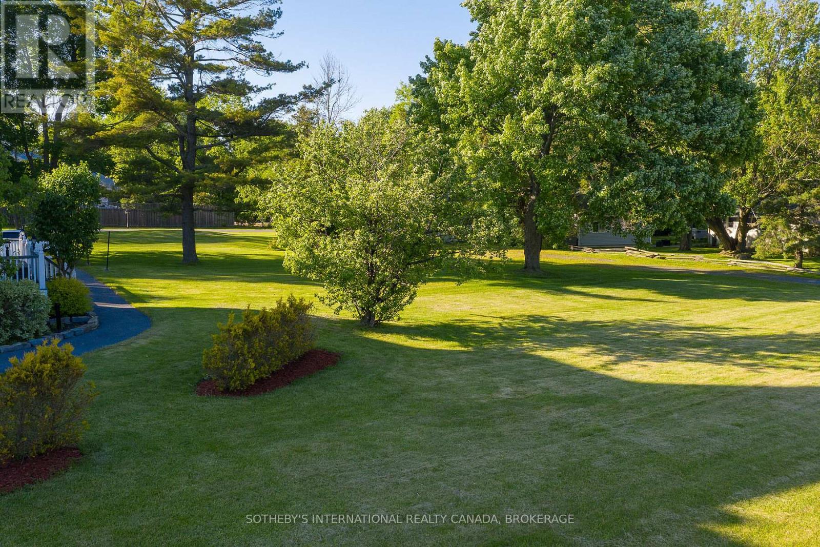 4 Starr Place, Kingston, Ontario  K7L 4V1 - Photo 7 - X13508728