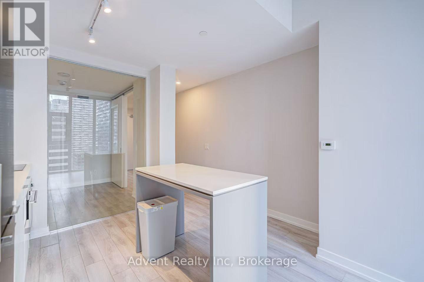 1106 - 33 Helendale Avenue, Toronto, Ontario  M4R 1C5 - Photo 13 - C13508764