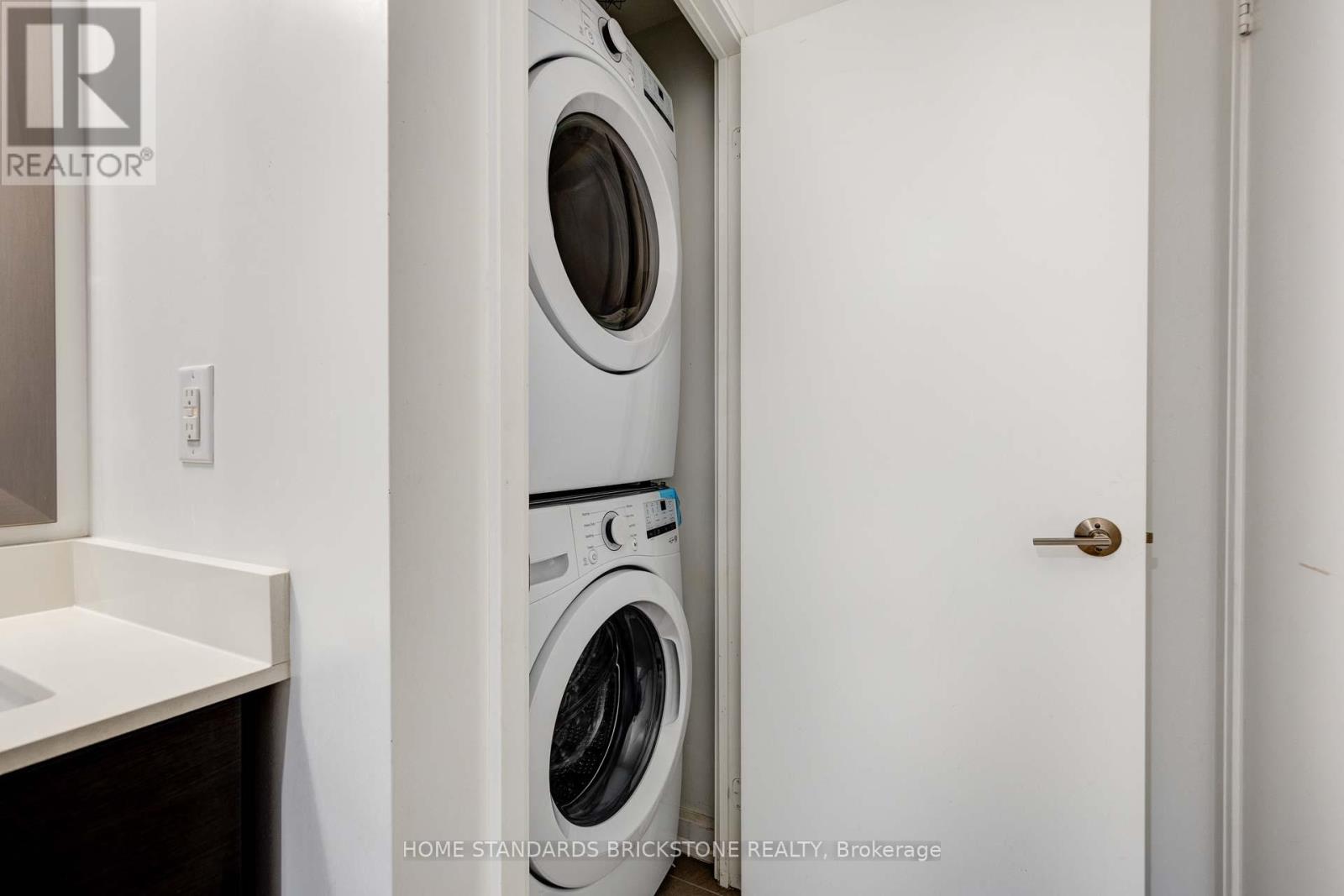 2304 - 9 Bogert Avenue, Toronto, Ontario  M2N 5M6 - Photo 13 - C13508788