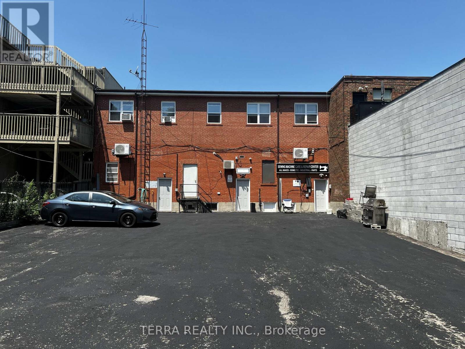 1 - 885a O'connor Drive, Toronto, Ontario  M4B 2S7 - Photo 2 - E13508774
