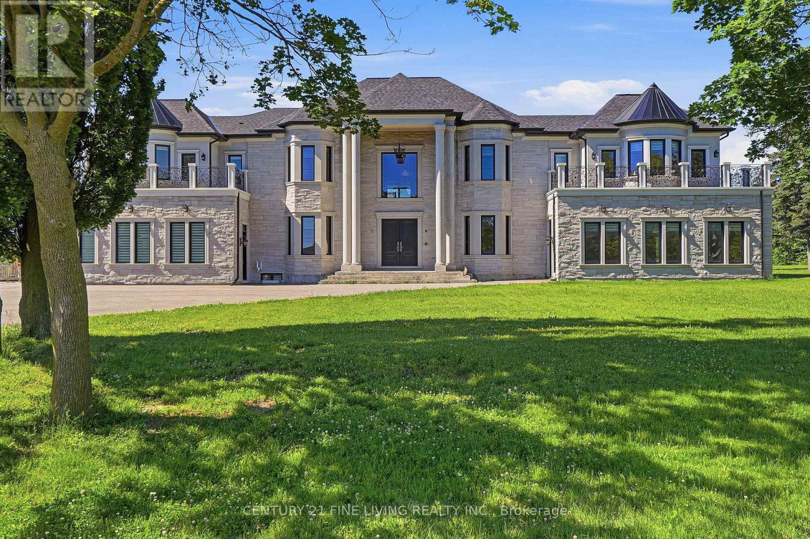 4 GRAFTON CRESCENT, Brampton, Ontario