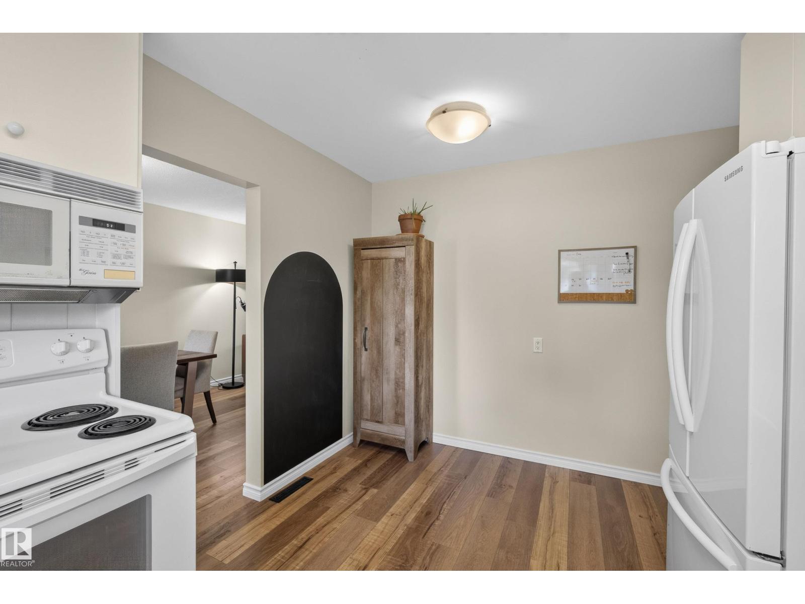 10936 35a Av NW, Edmonton, Alberta  T6J 0A3 - Photo 16 - E4496518